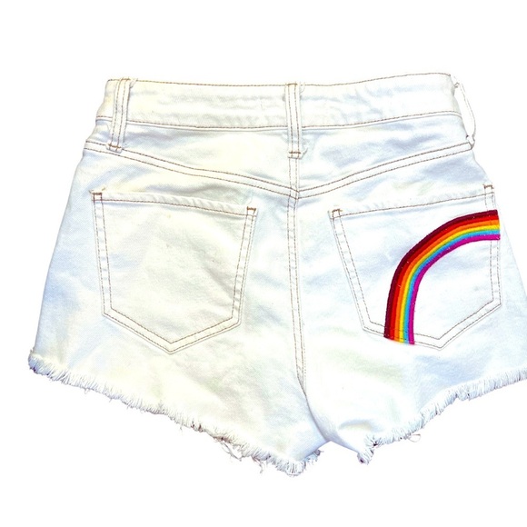 Short Shorts with Embroidered Rainbow ๐ - Picture 5 of 8